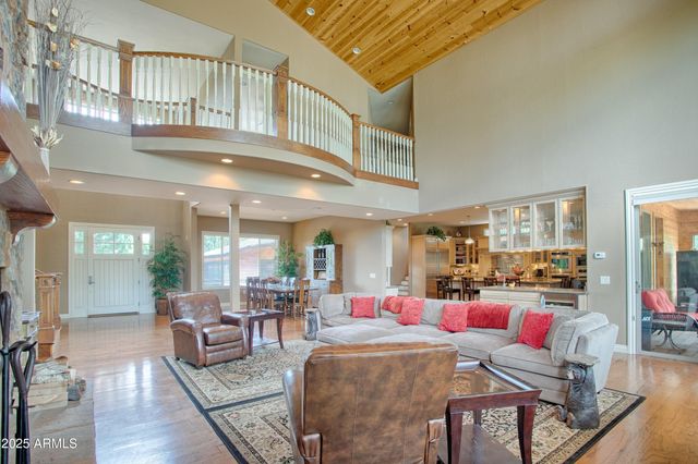 910 S BARBERRY Lane, Show Low, AZ 85901