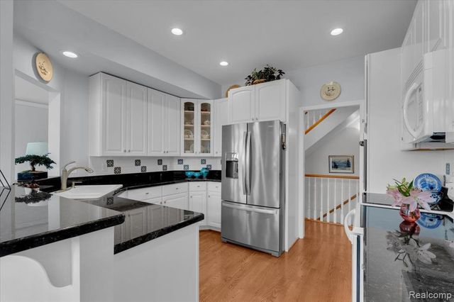 1628 Edison Shores Lane, Port Huron, MI 48060
