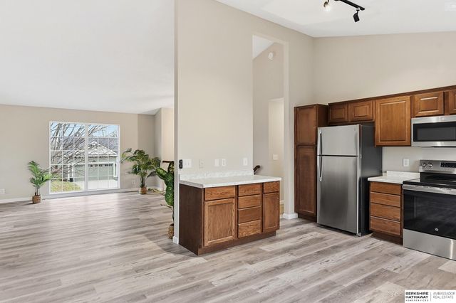 5956 S 186th Avenue, Omaha, NE 68135