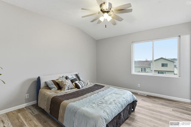 5956 S 186th Avenue, Omaha, NE 68135