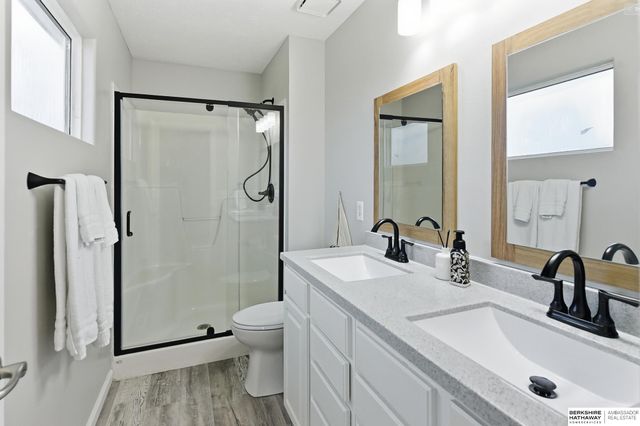 5956 S 186th Avenue, Omaha, NE 68135