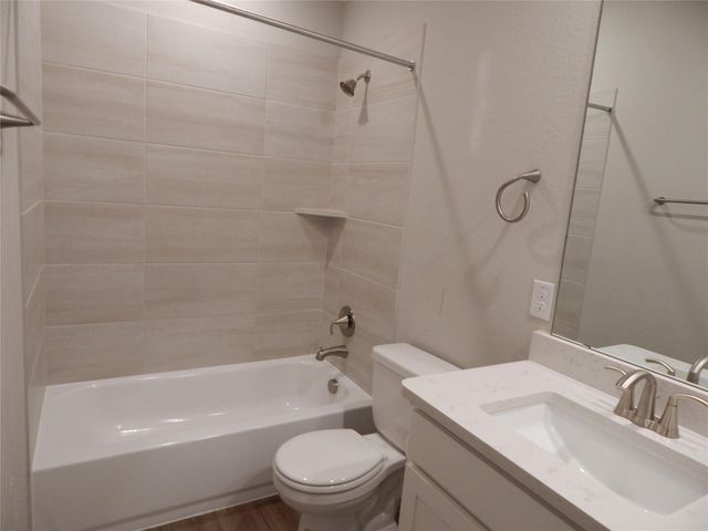 126 Fairmeadow Downs DR, Hutto, TX 78634