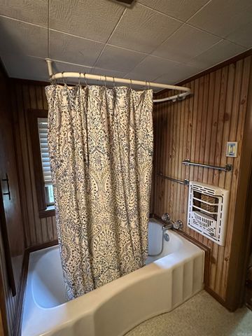 703 Morris Avenue, England, AR 72046