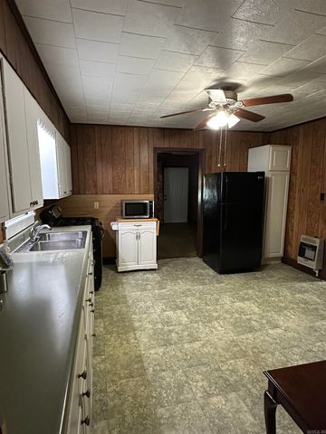 703 Morris Avenue, England, AR 72046