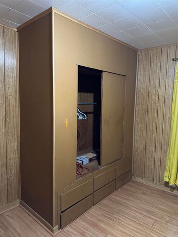 703 Morris Avenue, England, AR 72046