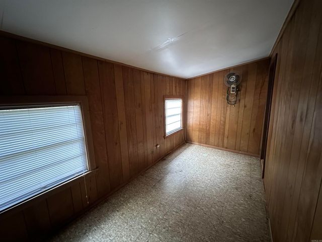 703 Morris Avenue, England, AR 72046