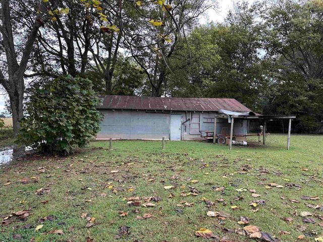 703 Morris Avenue, England, AR 72046