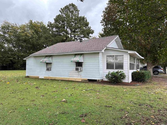 703 Morris Avenue, England, AR 72046