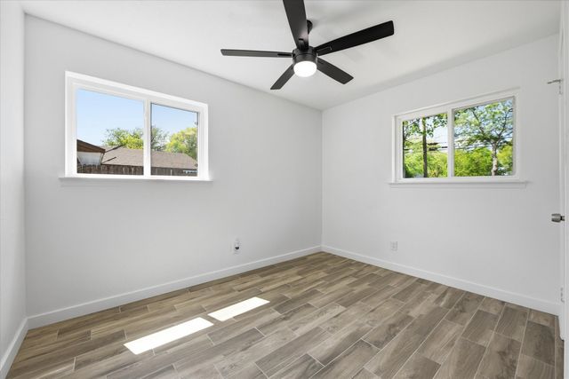 615 Calder Avenue, Duncanville, TX 75116