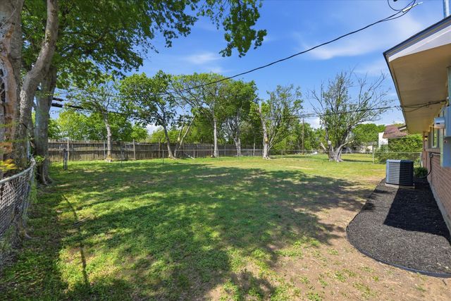 615 Calder Avenue, Duncanville, TX 75116