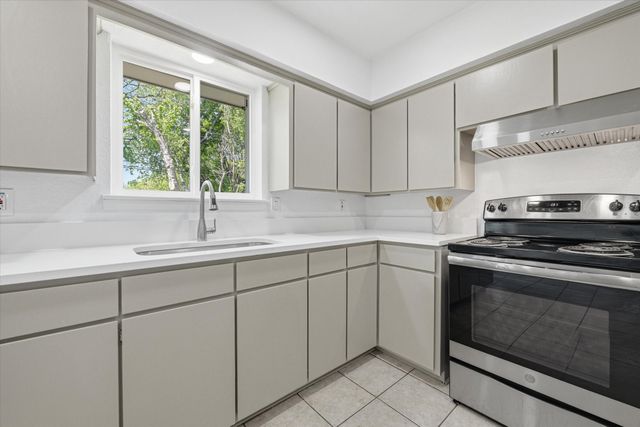 615 Calder Avenue, Duncanville, TX 75116