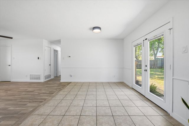 615 Calder Avenue, Duncanville, TX 75116