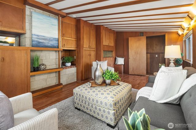 16042 Lake Hills Boulevard, Bellevue, WA 98008