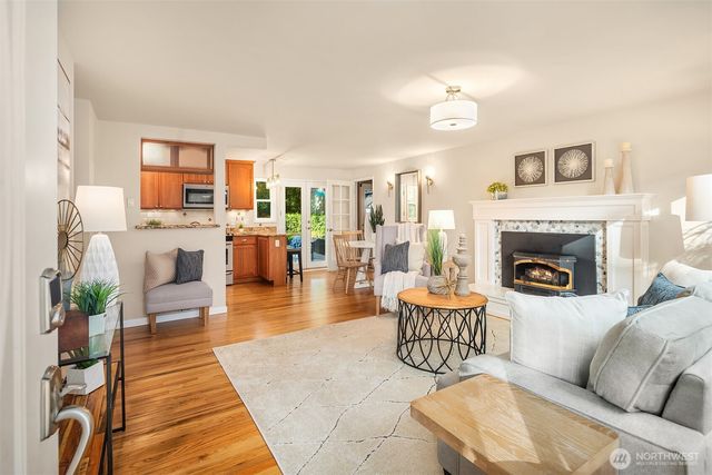 16042 Lake Hills Boulevard, Bellevue, WA 98008