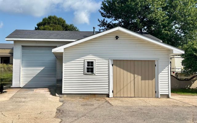 2283 19 Mile Road Nw, Tyrone Twp, MI 49330