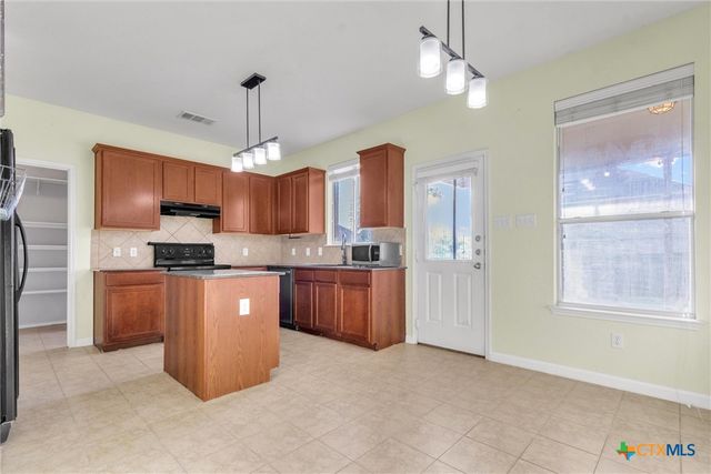 2600 White Moon, Harker Heights, TX 76548