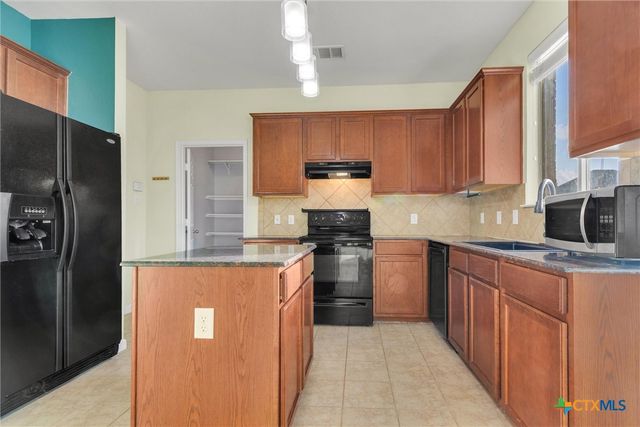 2600 White Moon, Harker Heights, TX 76548