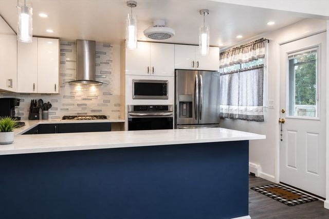 18 Ralston Rd, Boston, MA 02136