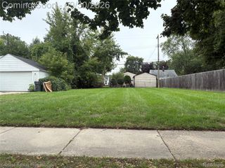 22404 Maxine Street, St. Clair Shores, MI 48080