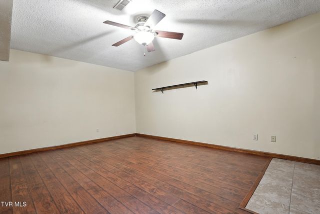 1201 Eastbrook Drive, Kingsport, TN 37663