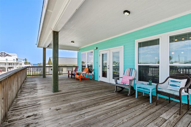 3923 Reeves Drive, Galveston, TX 77554