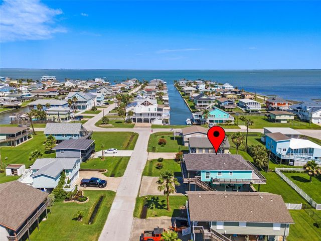 3923 Reeves Drive, Galveston, TX 77554