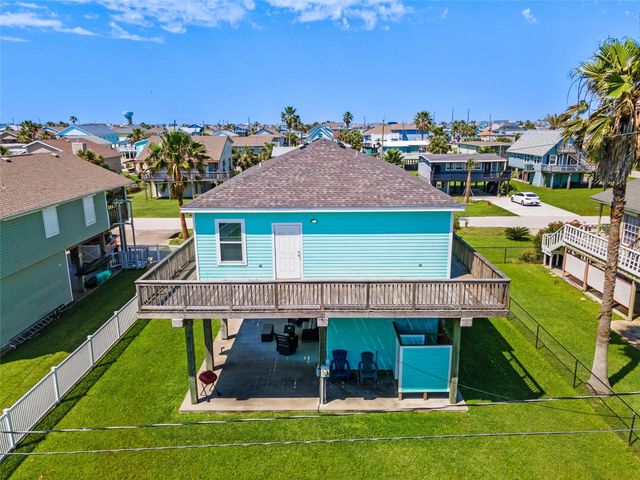 3923 Reeves Drive, Galveston, TX 77554
