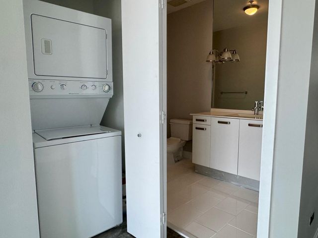 313 NE 2ND ST 703, Fort Lauderdale, FL 33301