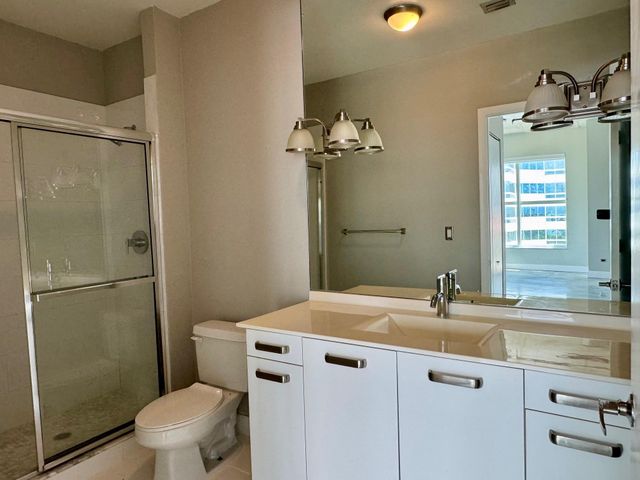 313 NE 2ND ST 703, Fort Lauderdale, FL 33301