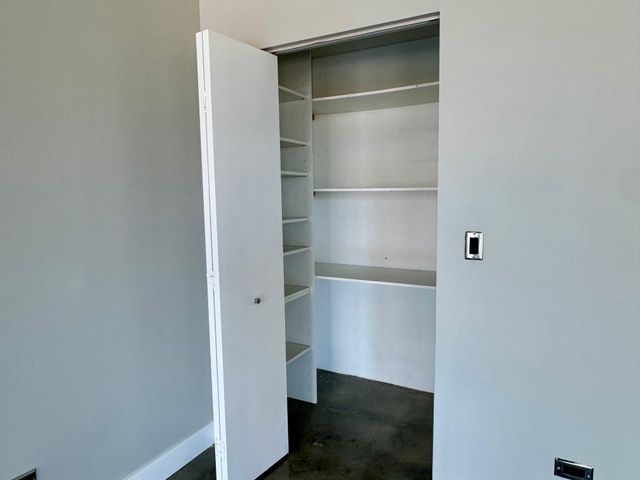 313 NE 2ND ST 703, Fort Lauderdale, FL 33301