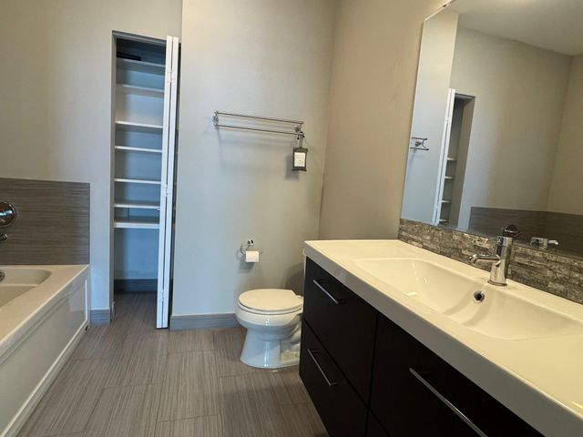 313 NE 2ND ST 703, Fort Lauderdale, FL 33301