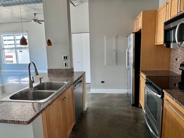 313 NE 2ND ST 703, Fort Lauderdale, FL 33301