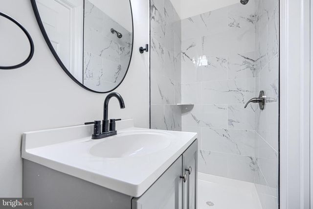 5-7 S CARROLLTON AVE, Baltimore, MD 21223