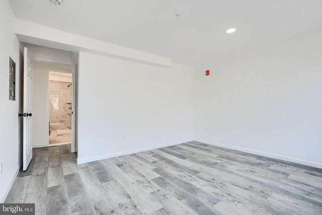 5-7 S CARROLLTON AVE, Baltimore, MD 21223