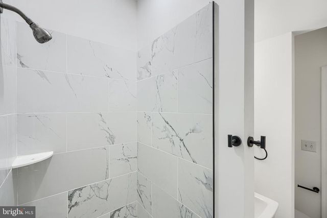 5-7 S CARROLLTON AVE, Baltimore, MD 21223