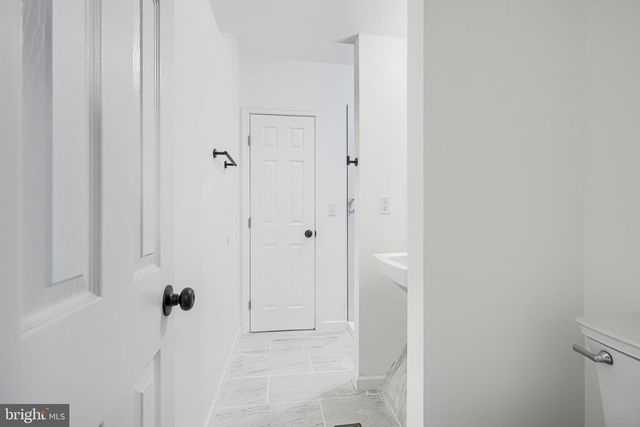 5-7 S CARROLLTON AVE, Baltimore, MD 21223