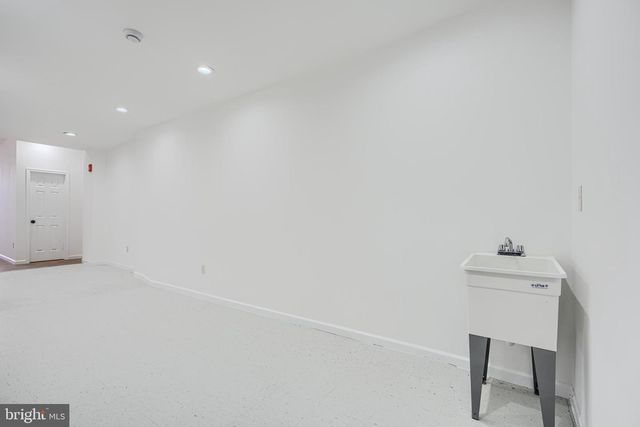 5-7 S CARROLLTON AVE, Baltimore, MD 21223