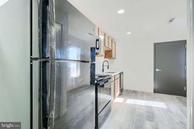 5-7 S CARROLLTON AVE, Baltimore, MD 21223