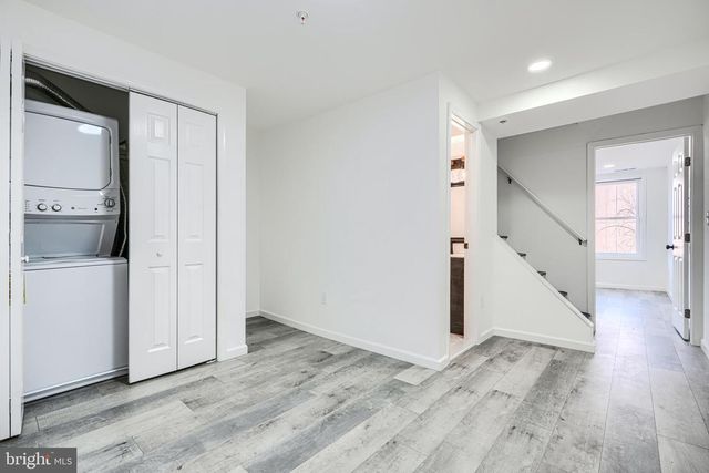 5-7 S CARROLLTON AVE, Baltimore, MD 21223