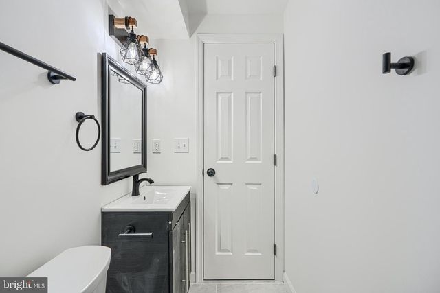 5-7 S CARROLLTON AVE, Baltimore, MD 21223