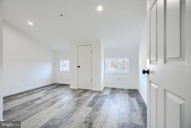 5-7 S CARROLLTON AVE, Baltimore, MD 21223