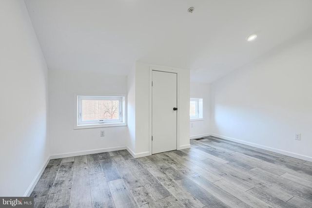 5-7 S CARROLLTON AVE, Baltimore, MD 21223