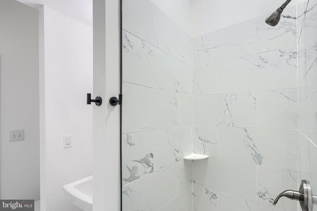 5-7 S CARROLLTON AVE, Baltimore, MD 21223