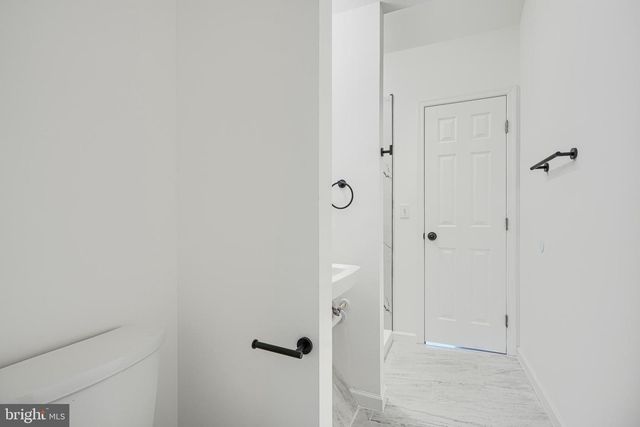 5-7 S CARROLLTON AVE, Baltimore, MD 21223