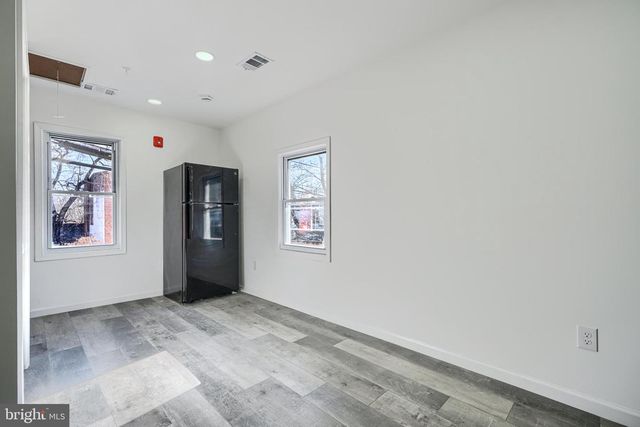 5-7 S CARROLLTON AVE, Baltimore, MD 21223