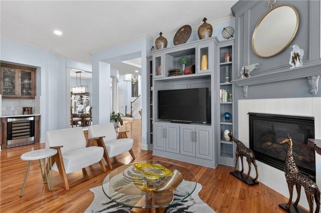 9512 W 162nd Street, Overland Park, KS 66085