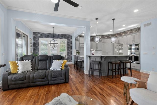 9512 W 162nd Street, Overland Park, KS 66085