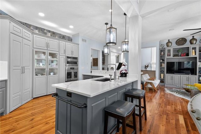 9512 W 162nd Street, Overland Park, KS 66085