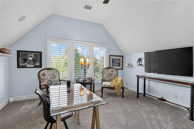 9512 W 162nd Street, Overland Park, KS 66085