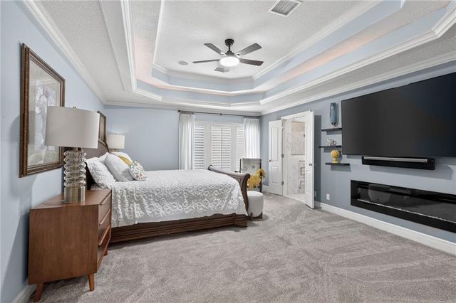 9512 W 162nd Street, Overland Park, KS 66085